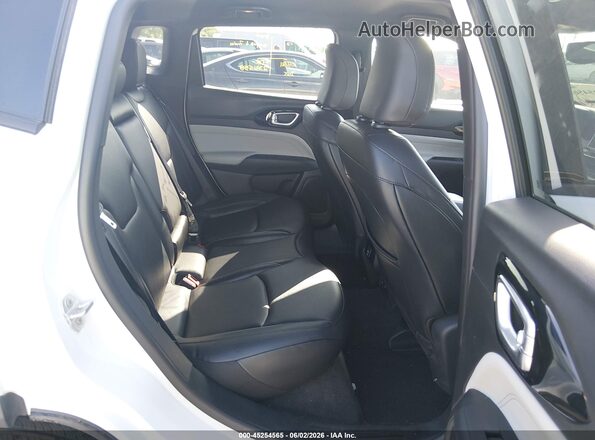 3C4NJDCNXTT212218 2026 JEEP COMPASS White Вид наклейки з VIN-кодом