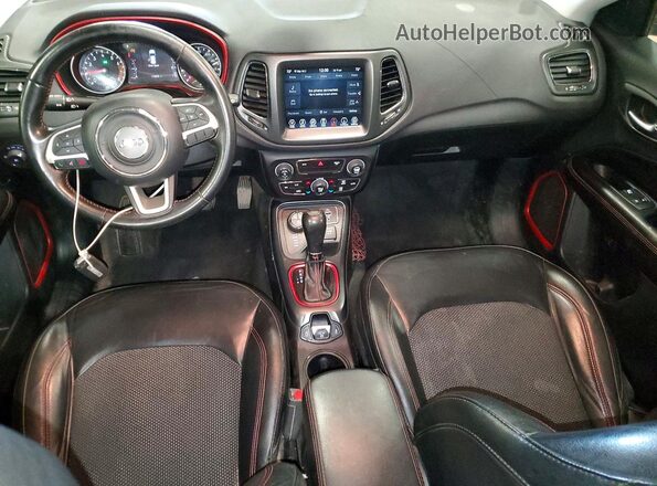 3C4NJDDB0KT668960 2019 JEEP COMPASS Gray Вид панелі приладів