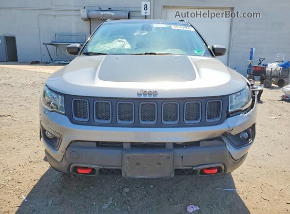 3C4NJDDB0KT759825 2019 JEEP COMPASS Silver Вид спереду