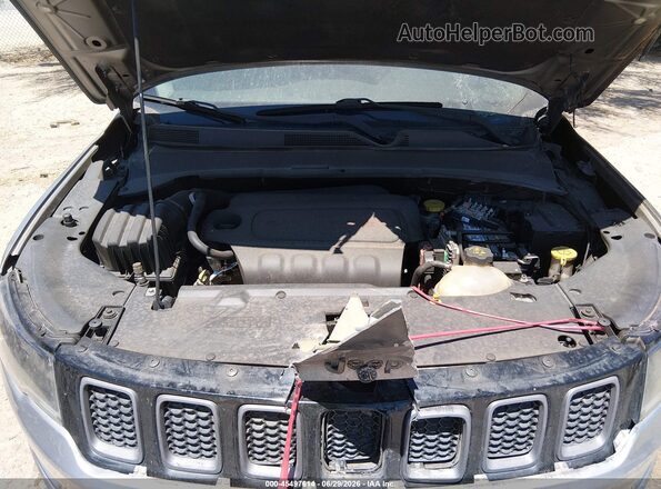 3C4NJDDB1JT441615 2018 JEEP COMPASS Silver Rear view