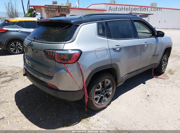3C4NJDDB1JT441615 2018 JEEP COMPASS Silver Rear right