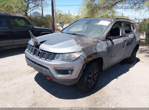 3C4NJDDB1JT441615 2018 JEEP COMPASS Silver Front left
