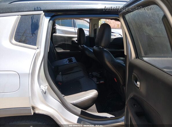 3C4NJDDB1JT441615 2018 JEEP COMPASS Silver VIN sticker view