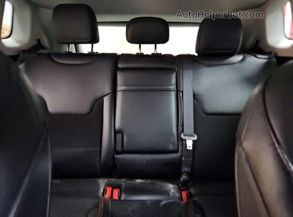 3C4NJDDB1KT747733 2019 JEEP COMPASS Charcoal Հետևի նստատեղերի տեսք