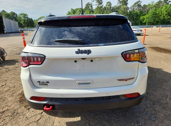3C4NJDDB1MT532999 2021 JEEP COMPASS White Vista trasera