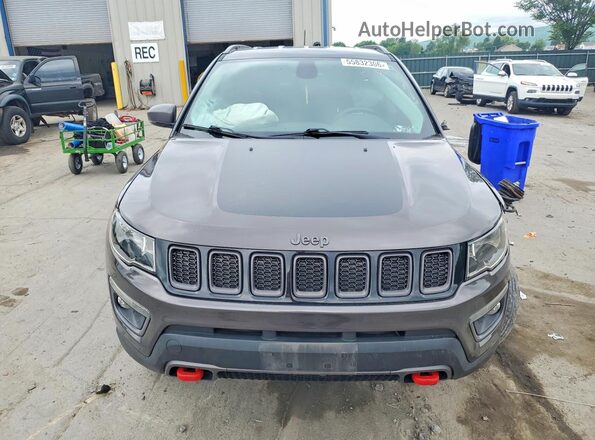 3C4NJDDB2JT115418 2018 JEEP COMPASS Gray Front view