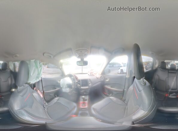 3C4NJDDB2JT115418 2018 JEEP COMPASS Gray 360 interior view