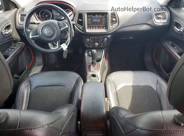 3C4NJDDB2KT712909 2019 JEEP COMPASS Silver 
