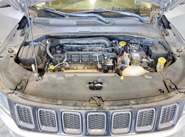 3C4NJDDB2KT712909 2019 JEEP COMPASS Silver 