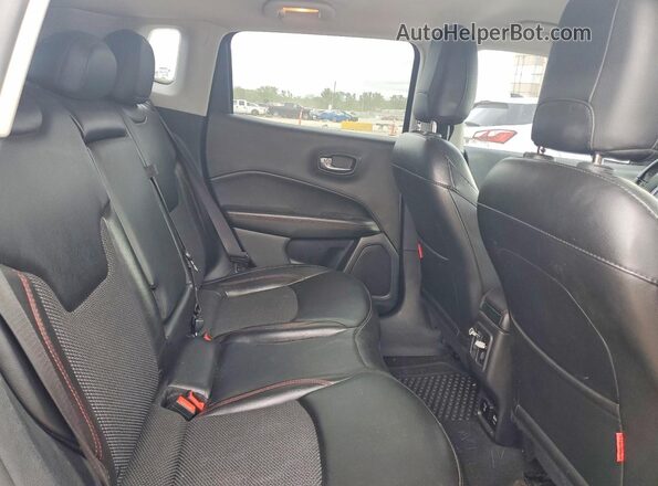 3C4NJDDB2LT207891 2020 JEEP COMPASS Black 