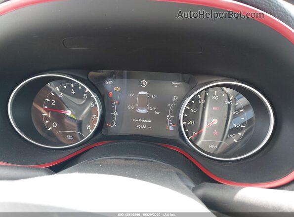 3C4NJDDB2LT238879 2020 JEEP COMPASS Красный Вид задних сидений