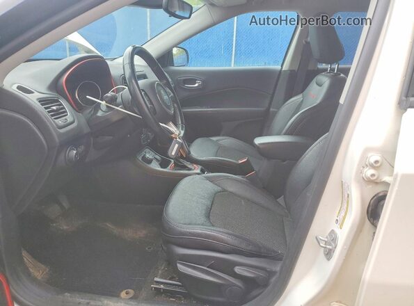 3C4NJDDB2MT529352 2021 JEEP COMPASS Two Tone წინა სალონის ხედი