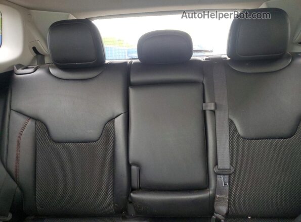 3C4NJDDB2MT529352 2021 JEEP COMPASS Two Tone უკანა სავარძლების ხედი