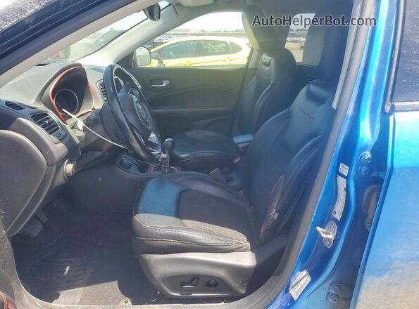 3C4NJDDB3HT646251 2017 JEEP COMPASS Blue წინა სალონის ხედი
