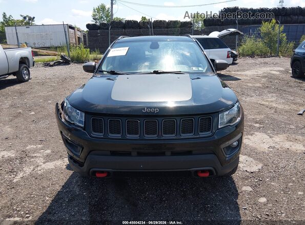 3C4NJDDB3JT191147 2018 JEEP COMPASS Black Rear interior view