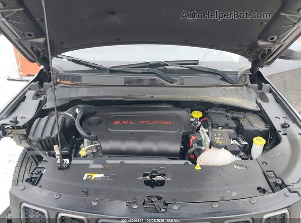 3C4NJDDB3JT281236 2018 JEEP COMPASS Gray Widok z tyłu