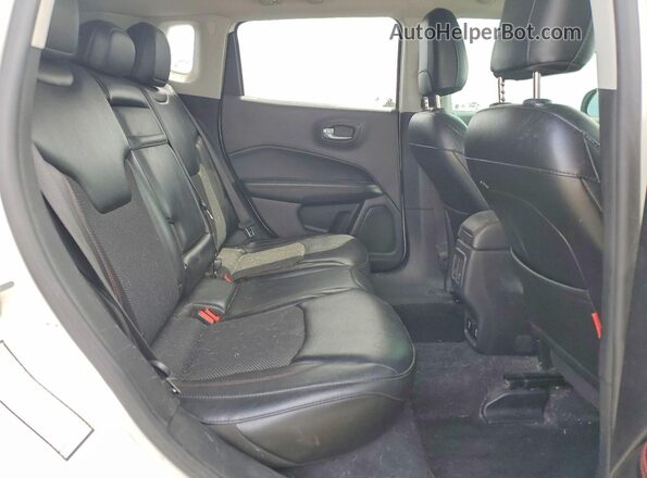 3C4NJDDB3JT451708 2018 JEEP COMPASS White უკანა სალონის ხედი