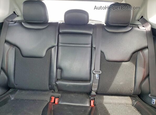 3C4NJDDB3JT451708 2018 JEEP COMPASS White უკანა სავარძლების ხედი