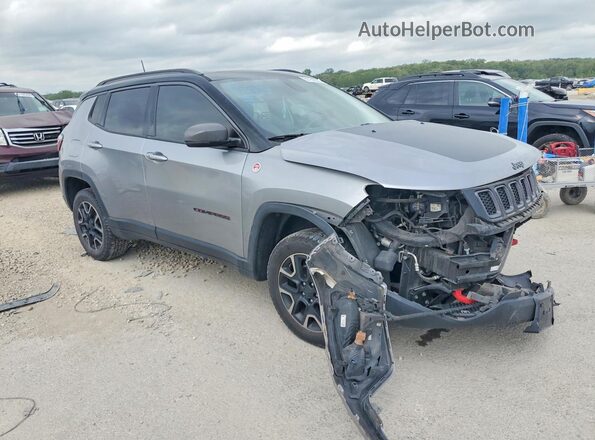 3C4NJDDB3JT485793 2018 JEEP COMPASS Серебряный Передняя правая четверть
