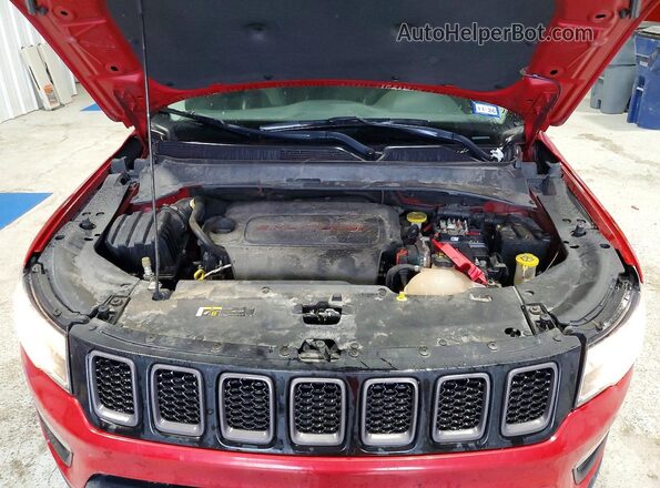 3C4NJDDB3KT670959 2019 JEEP COMPASS Red Rear interior view