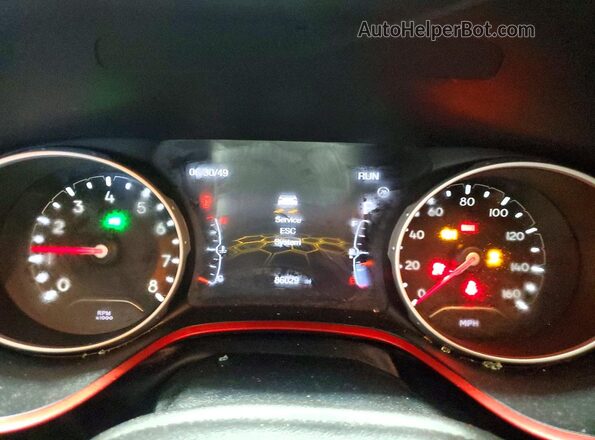 3C4NJDDB3LT195721 2020 JEEP COMPASS Красный Вид щитка приборов