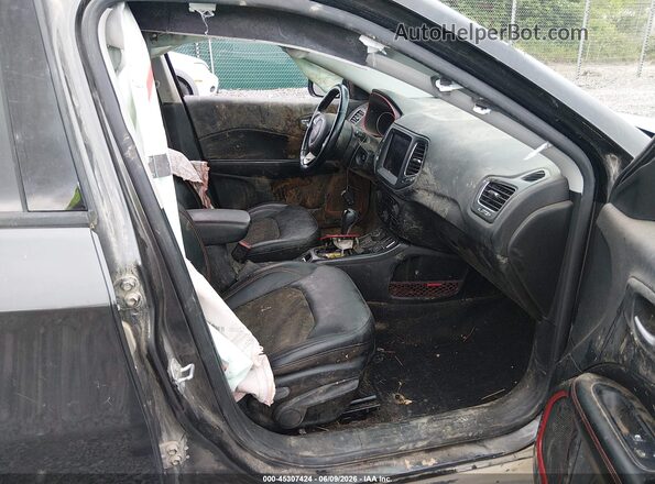 3C4NJDDB3LT223985 2020 JEEP COMPASS Pewter Вид салону спереду