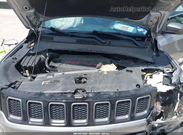 3C4NJDDB5HT665965 2017 JEEP NEW COMPASS Silver Rear view