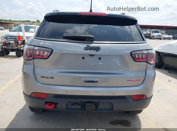 3C4NJDDB5HT665965 2017 JEEP NEW COMPASS Silver 