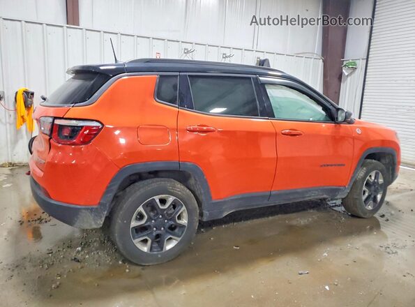 3C4NJDDB5JT130267 2018 JEEP COMPASS Orange Задня права чверть