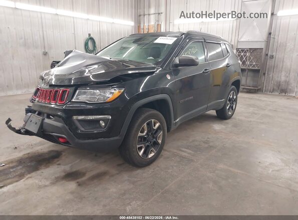 3C4NJDDB5JT207302 2018 JEEP COMPASS Черный Передняя левая четверть