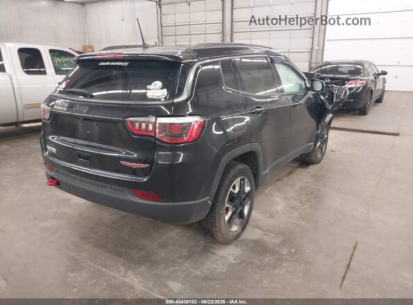 3C4NJDDB5JT207302 2018 JEEP COMPASS Черный Задняя правая четверть