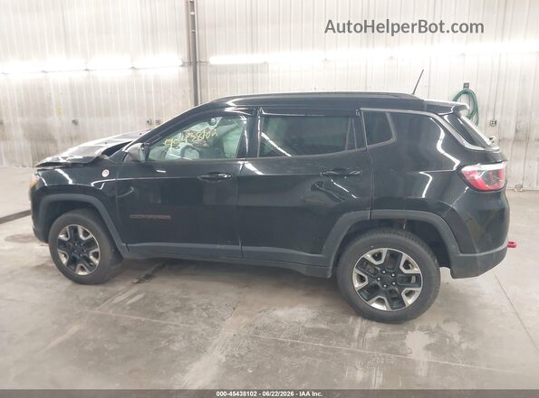 3C4NJDDB5JT207302 2018 JEEP COMPASS Черный Панорамный вид салона 360°