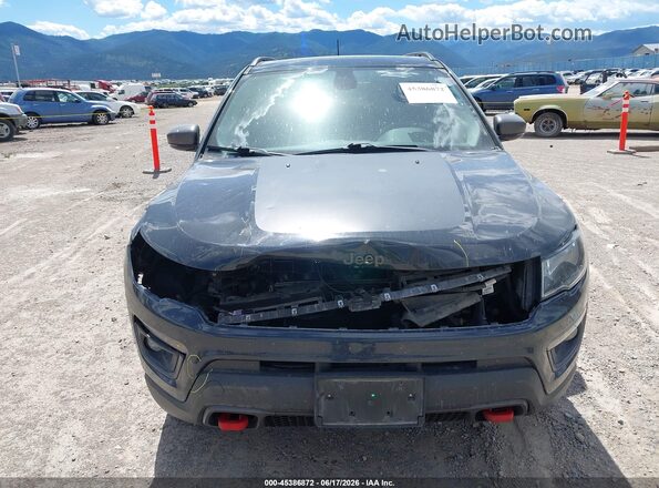 3C4NJDDB5JT238971 2018 JEEP COMPASS Gray Widok wnętrza z tyłu