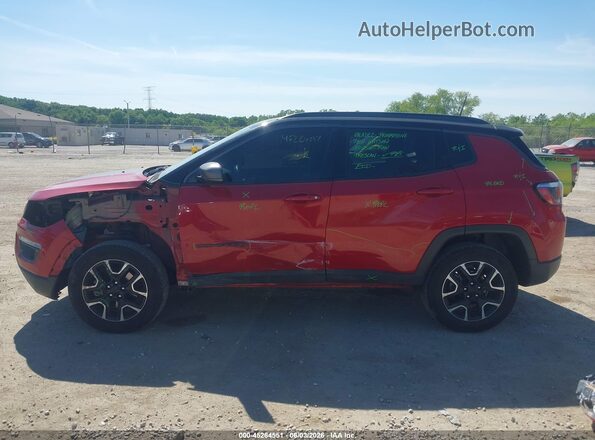 3C4NJDDB5LT177334 2020 JEEP COMPASS Red Widok wnętrza 360 stopni