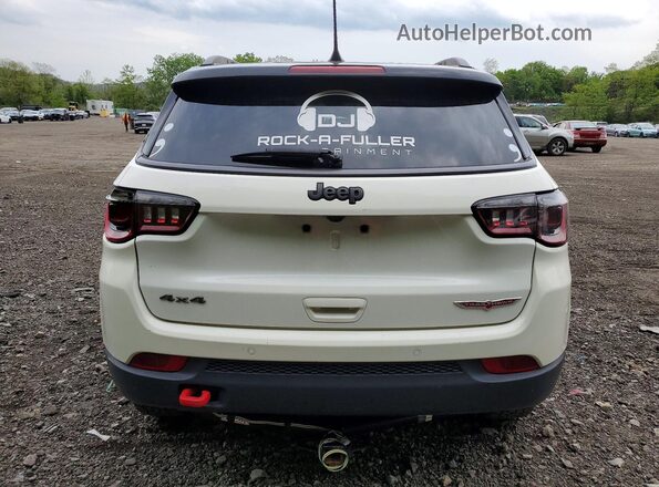 3C4NJDDB5MT576844 2021 JEEP COMPASS White Вид ззаду