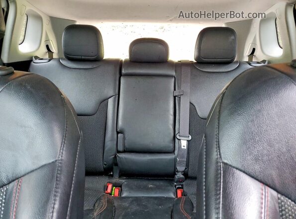 3C4NJDDB5MT576844 2021 JEEP COMPASS White Вид задніх сидінь