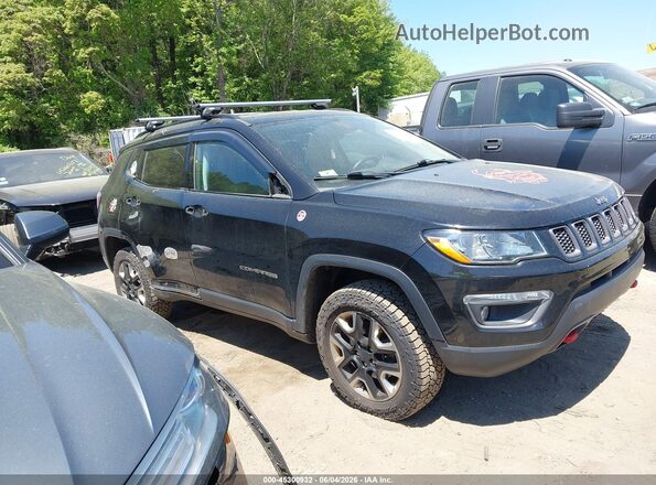 3C4NJDDB6JT153749 2018 JEEP COMPASS Black Widok wnętrza 360 stopni