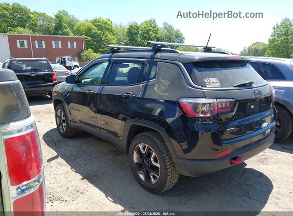 3C4NJDDB6JT153749 2018 JEEP COMPASS Black 