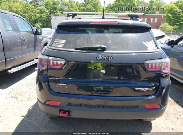 3C4NJDDB6JT153749 2018 JEEP COMPASS Black 