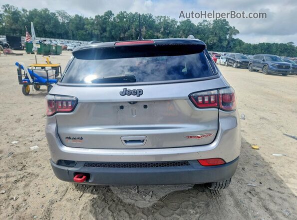 3C4NJDDB6LT126716 2020 JEEP COMPASS Silver 