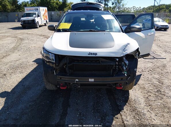 3C4NJDDB6MT557980 2021 JEEP COMPASS White Դիմացի տեսք