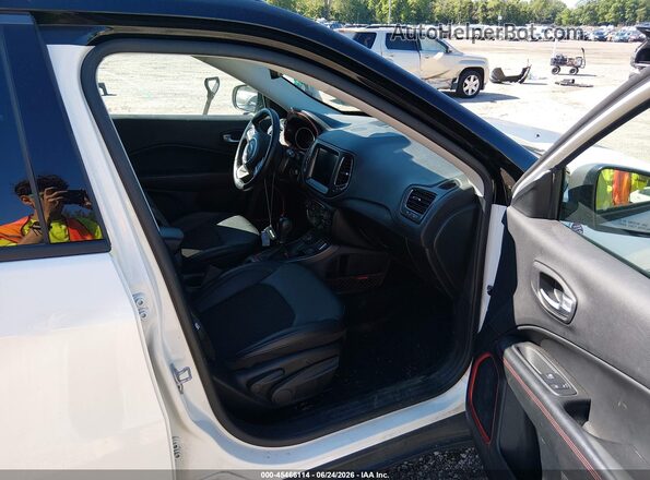 3C4NJDDB6MT557980 2021 JEEP COMPASS White Սալոնի դիմացի տեսք