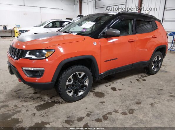 3C4NJDDB7JT230256 2018 JEEP COMPASS Orange წინა მარცხენა ხედი სამი მეოთხედიდან