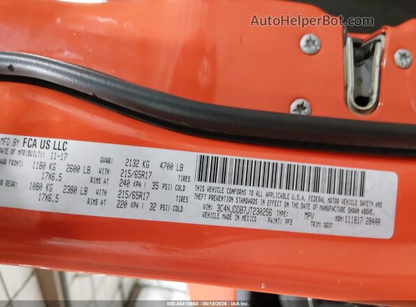 3C4NJDDB7JT230256 2018 JEEP COMPASS Orange ძრავის განყოფილების ხედი