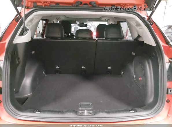 3C4NJDDB7JT230256 2018 JEEP COMPASS Orange 