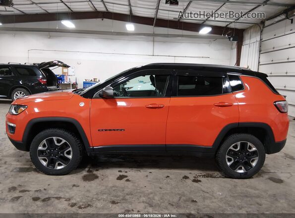 3C4NJDDB7JT230256 2018 JEEP COMPASS Orange სალონის 360-გრადუსიანი ხედი