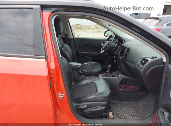 3C4NJDDB7JT410515 2018 JEEP COMPASS Orange Vista interior delantera