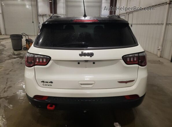 3C4NJDDB7KT721637 2019 JEEP COMPASS White 