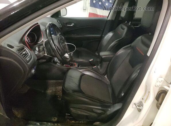 3C4NJDDB7KT721637 2019 JEEP COMPASS White 