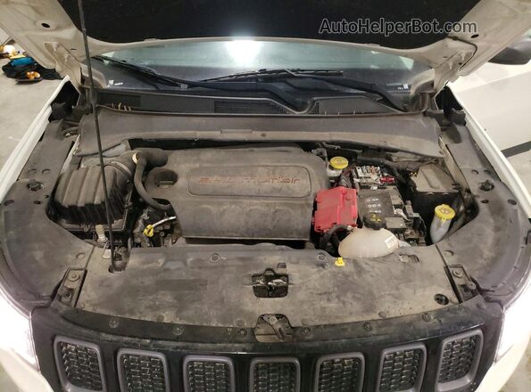 3C4NJDDB7KT721637 2019 JEEP COMPASS White 